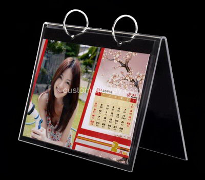 Desk calendar with stand