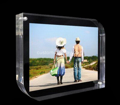 Modern photo frame