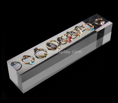 Custom plexiglass jewelry rings display block