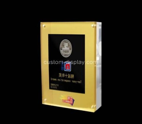 Plexiglass display manufacturer custom acrylic awards blocks