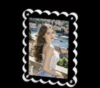 Custom acrylic magnetic scalloped photo frame block CCA-311 Custom acrylic magnetic scalloped photo frame block